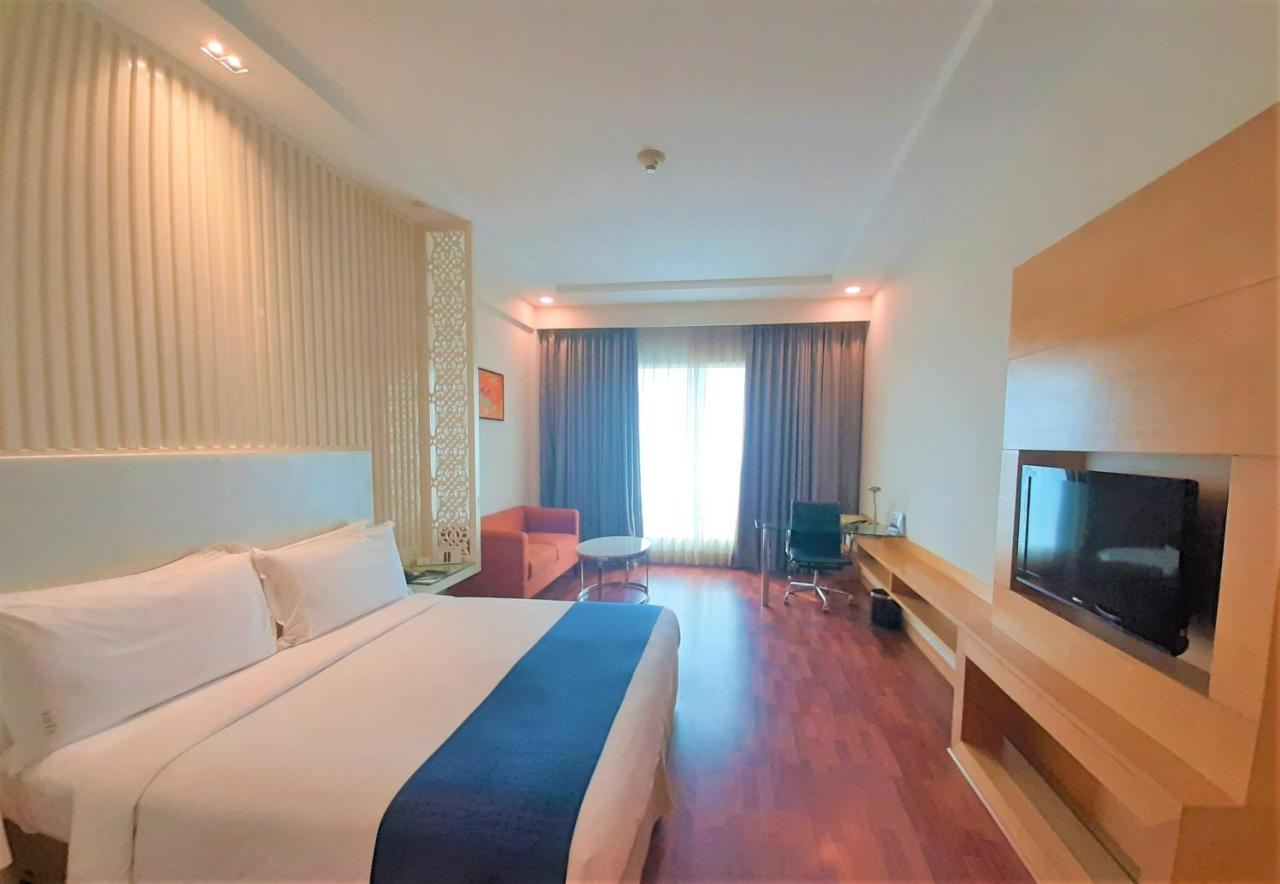 Holiday Inn Amritsar Ranjit Avenue By Ihg Exterior photo