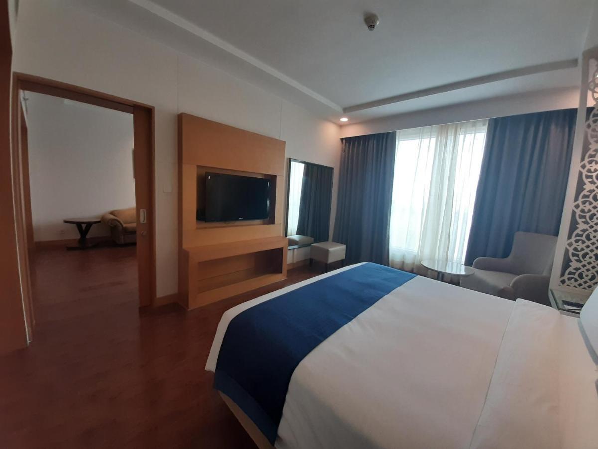 Holiday Inn Amritsar Ranjit Avenue By Ihg Exterior photo